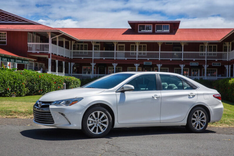 TOYOTA CAMRY
