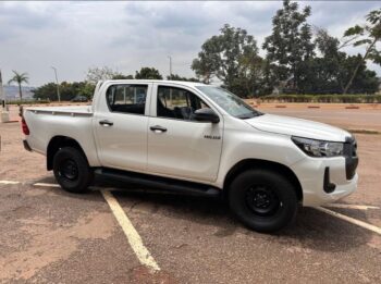 TOYOTA HILUX DOUBLE CABINE