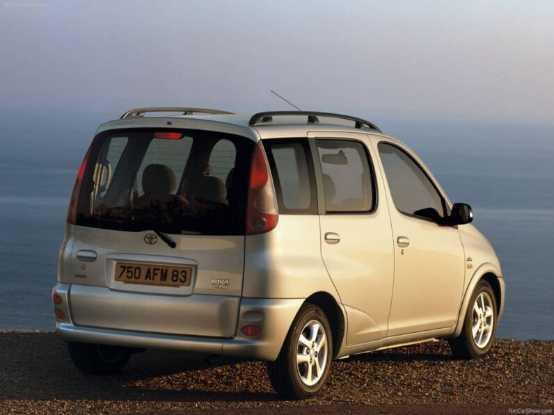 YARIS VERSO | 2000