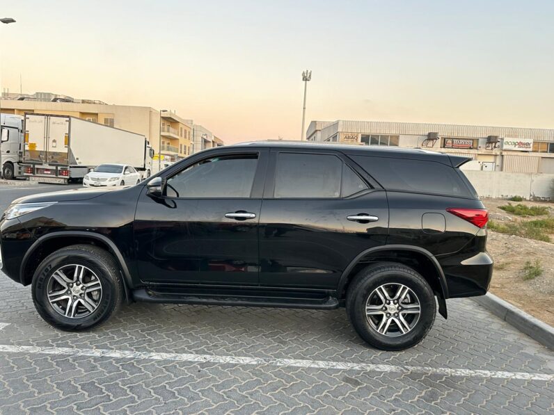 TOYOTA FORTUNER