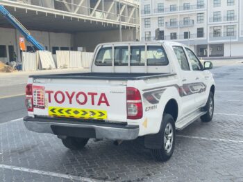 TOYOTA HILUX DOUBLE CABINE