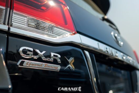 CarandX-2021-Toyota-Landcruiser-GXR-GT-4.6L-Petrol-Black-34-600x400